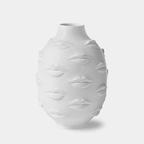 Contemporary matte ceramic lips vase - Black & White