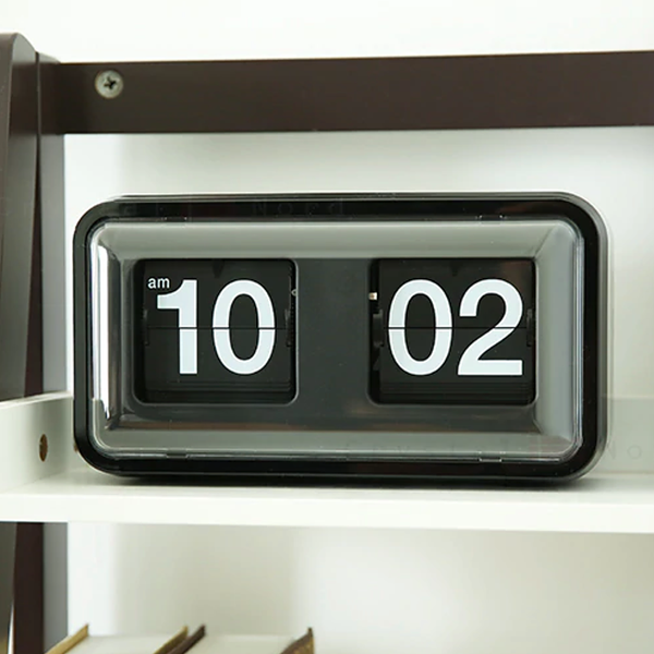 Large modern retro black & white wall flip clock